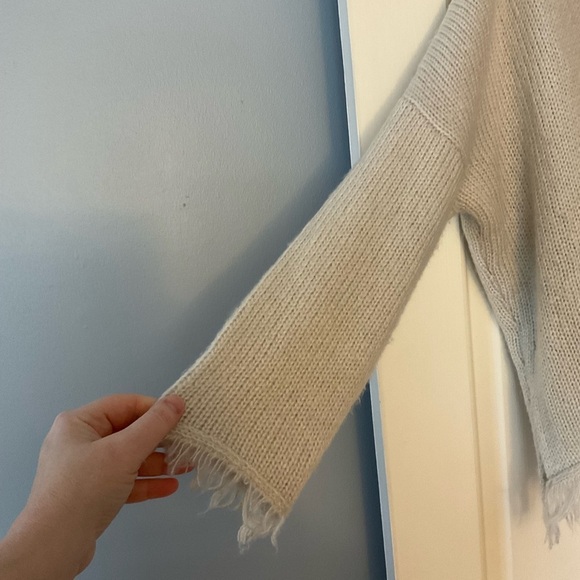 Wooden Ships Ecru Sweater Fringe Mohair Wool Pullover V Neck Beachy Size S / M - Picture 2 of 7